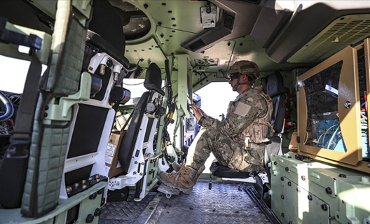 Yenilikçi teknolojilerle donatılan 'geleceğin askeri' göreve hazır