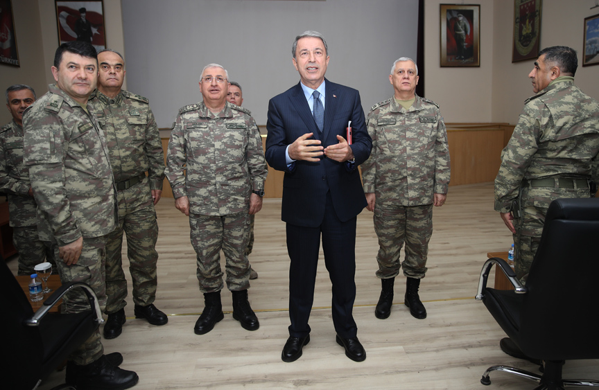 Hulusi Akar