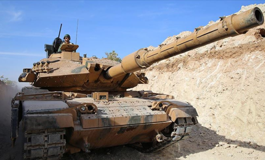 Mehmetçik yerli silahlarla teröristlerin peşinde