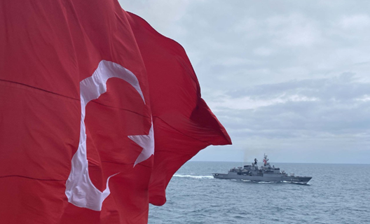 TCG YAVUZ fırkateyni, NATO Daimi Deniz Görev Grubu-2 unsurlarıyla geçiş eğitimleri icra etti