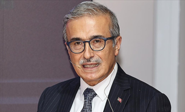 Cumhurbaşkanlığı Savunma Sanayii Başkanı Demir'den 'yurt dışında rekabet' uyarısı