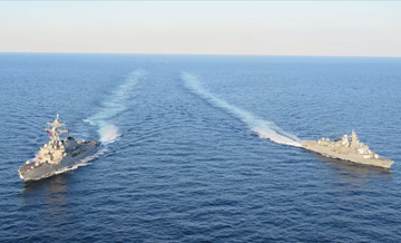 TCG Barbaros fırkateyni ABD destroyeriyle Karadeniz'de geçiş eğitimi yaptı